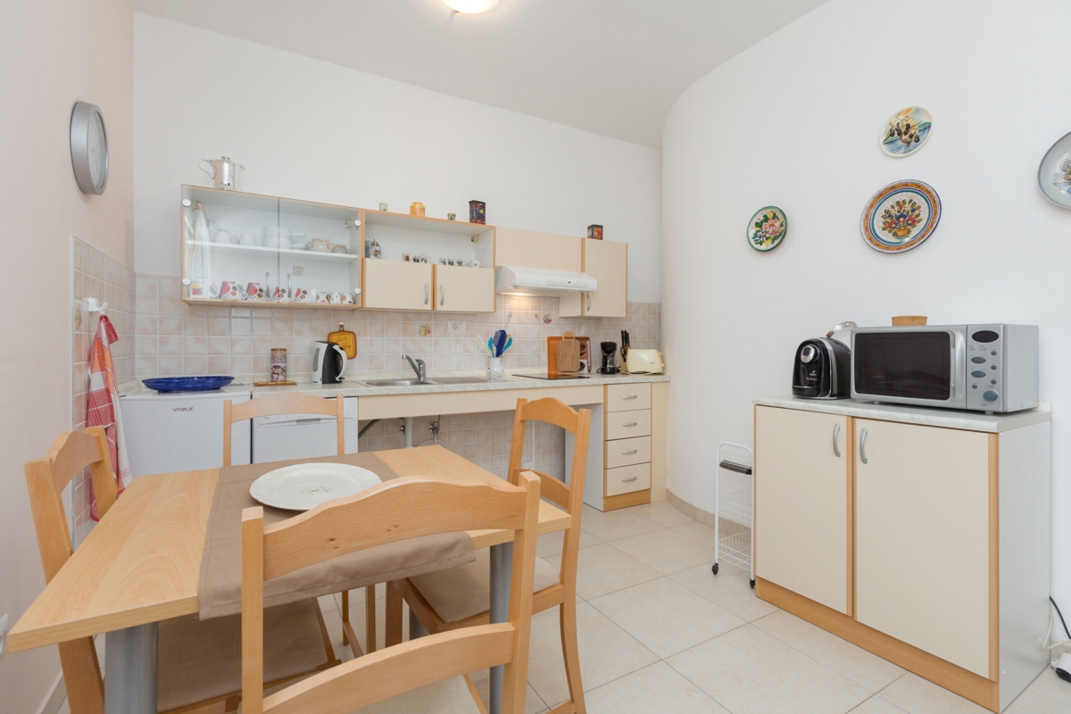 Samostojna hiša z bazenom s pogledom na pravljični Motovun