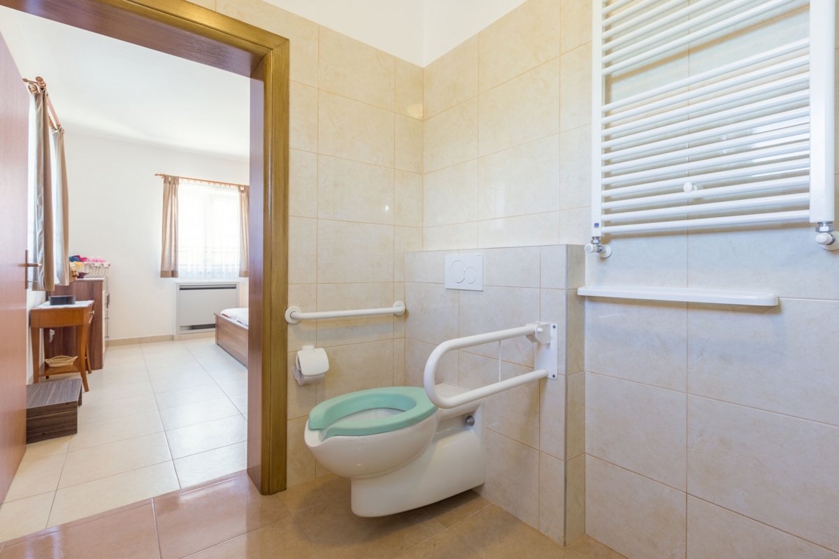 Samostojna hiša z bazenom s pogledom na pravljični Motovun