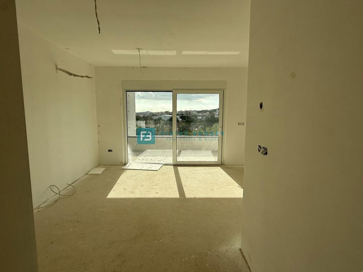 VODICE, novogradnja, dvoetažno stanovanje, pogled na morje, strešna terasa