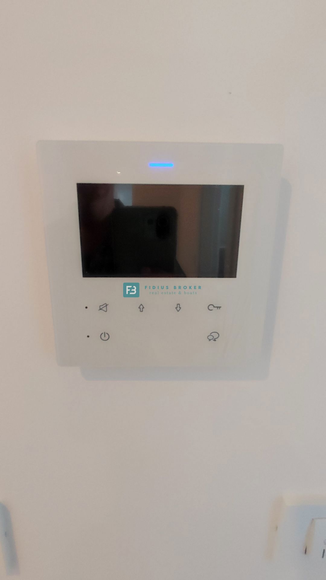 VODICE, novogradnja, 2. nadstropje, 400 m od plaže, pogled na more