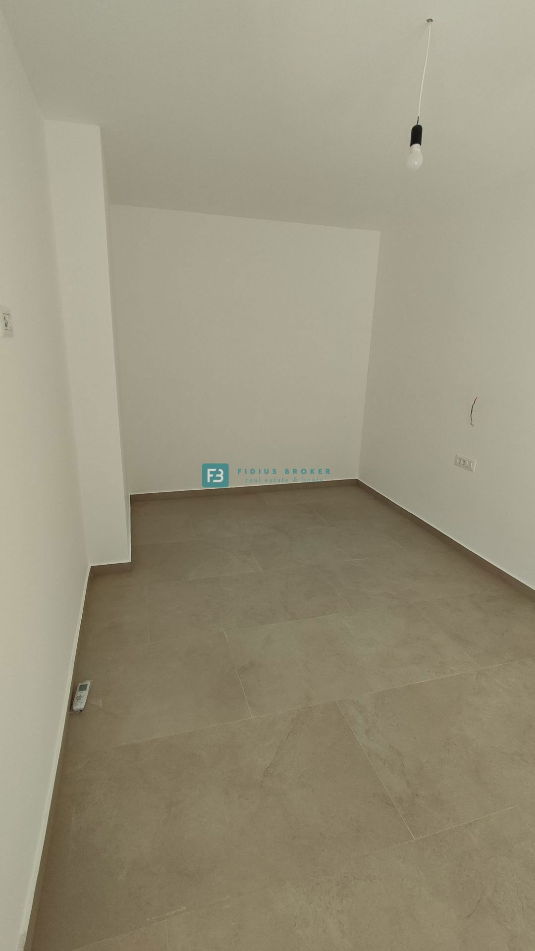 VODICE, novogradnja, pritličje, vrt 36 m2, mirna lokacija, S2