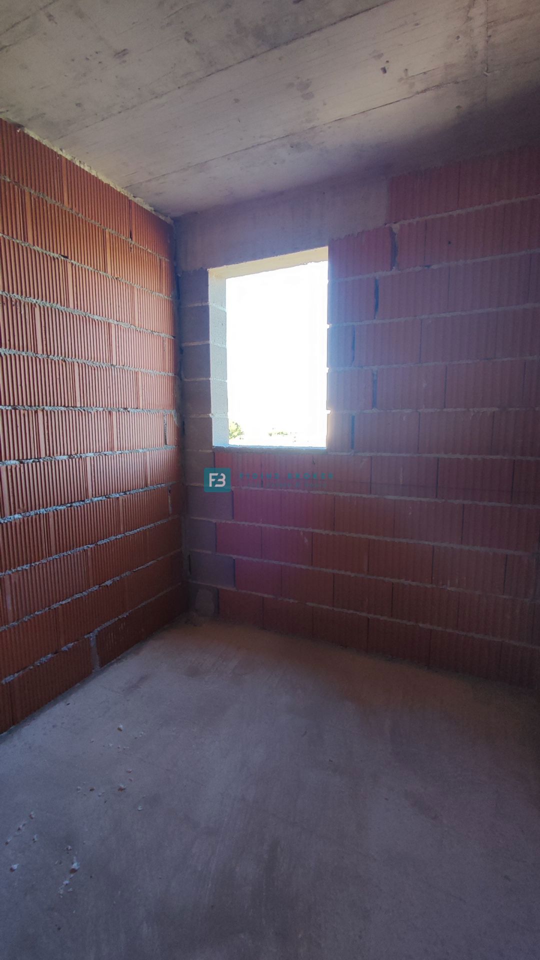 VODICE, novogradnja, 2. nadstropje, pogled na morje, 2 spalnici