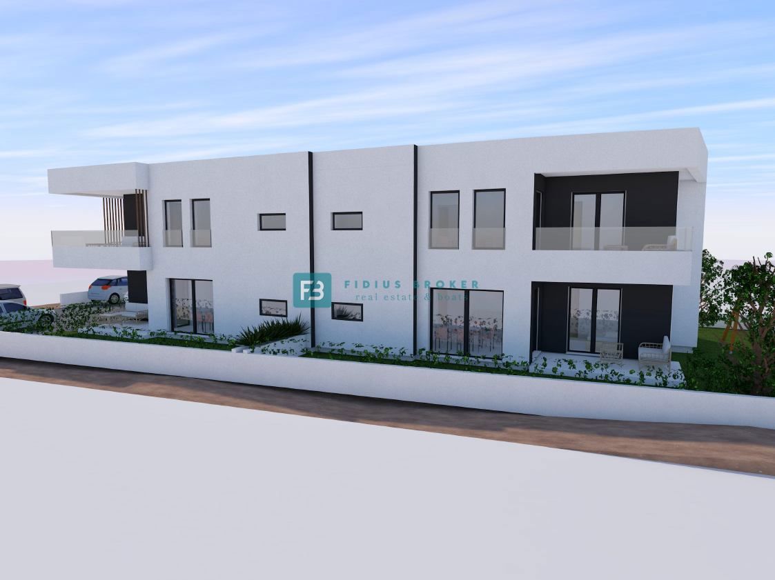 VODICE, novogradnja, pritličje, vrt 51 m2, 3 spalnice, shramba