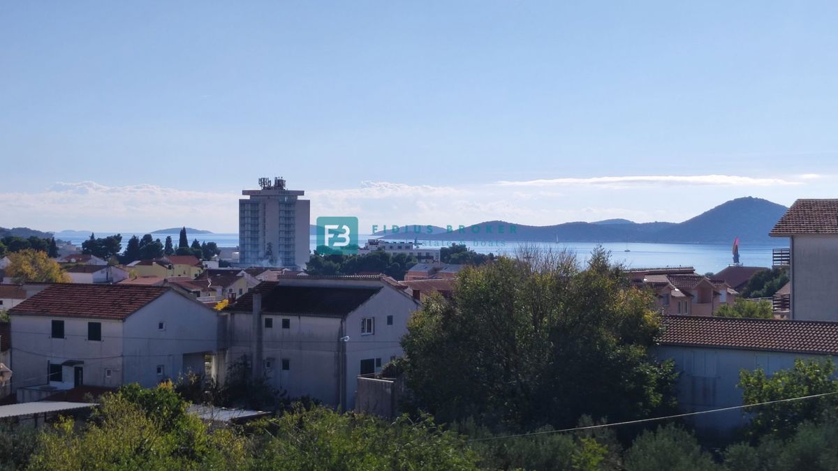 VODICE, novogradnja, 2. nad., 600 m do plaže, dvigalo, 3 spalnice