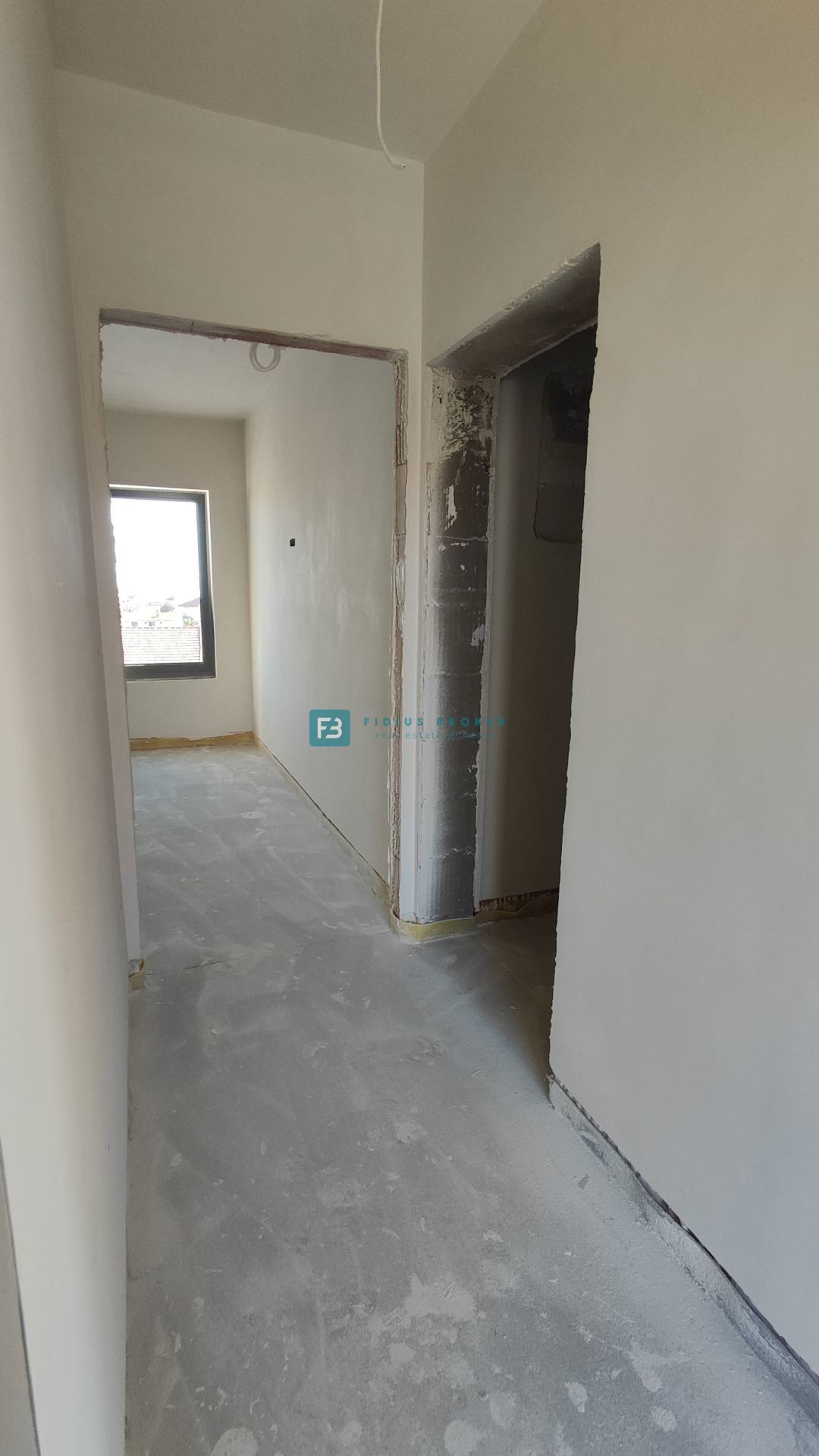 VODICE, novogradnja, 2. nad., 600 m do plaže, dvigalo, 3 spalnice