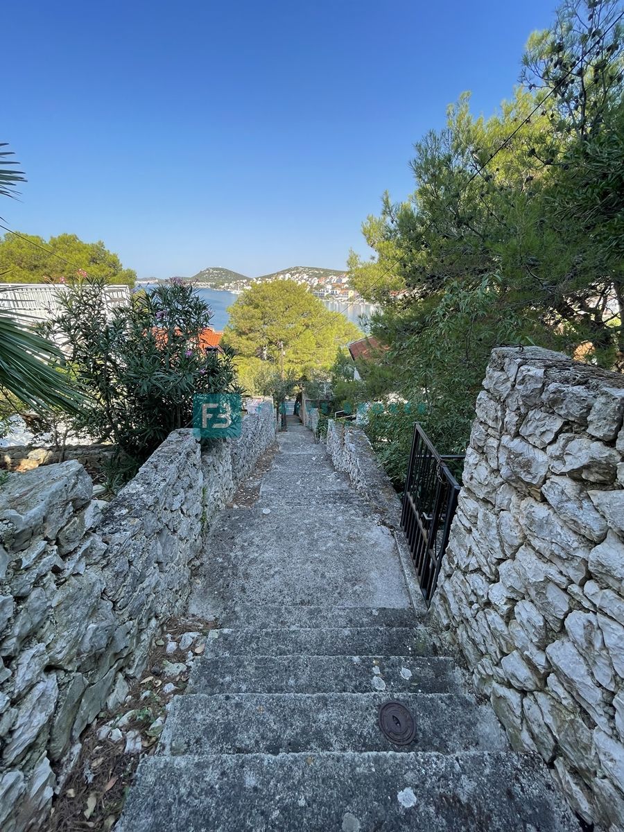 TISNO, čudovita samostojna hiša, 60 m od plaže, odprt pogled na morje