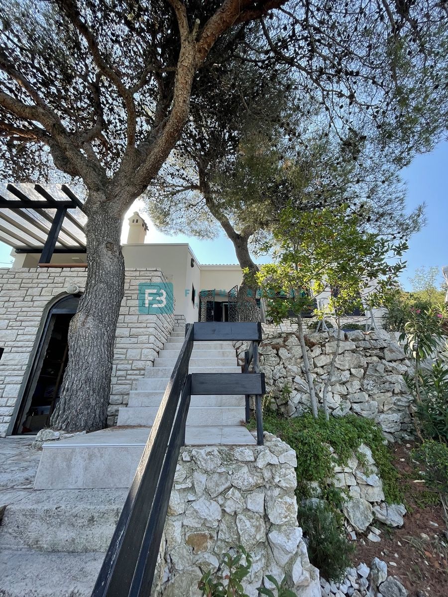 TISNO, čudovita samostojna hiša, 60 m od plaže, odprt pogled na morje