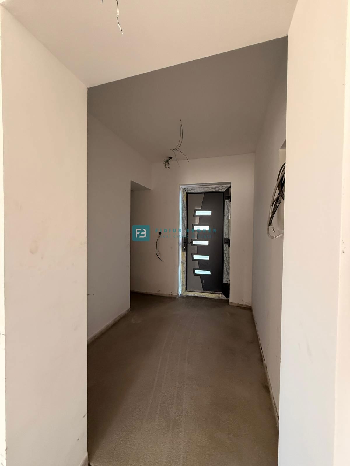 VODICE, novo, pritličje, bazen, vrt 161 m2, 3 spalnice, shramba