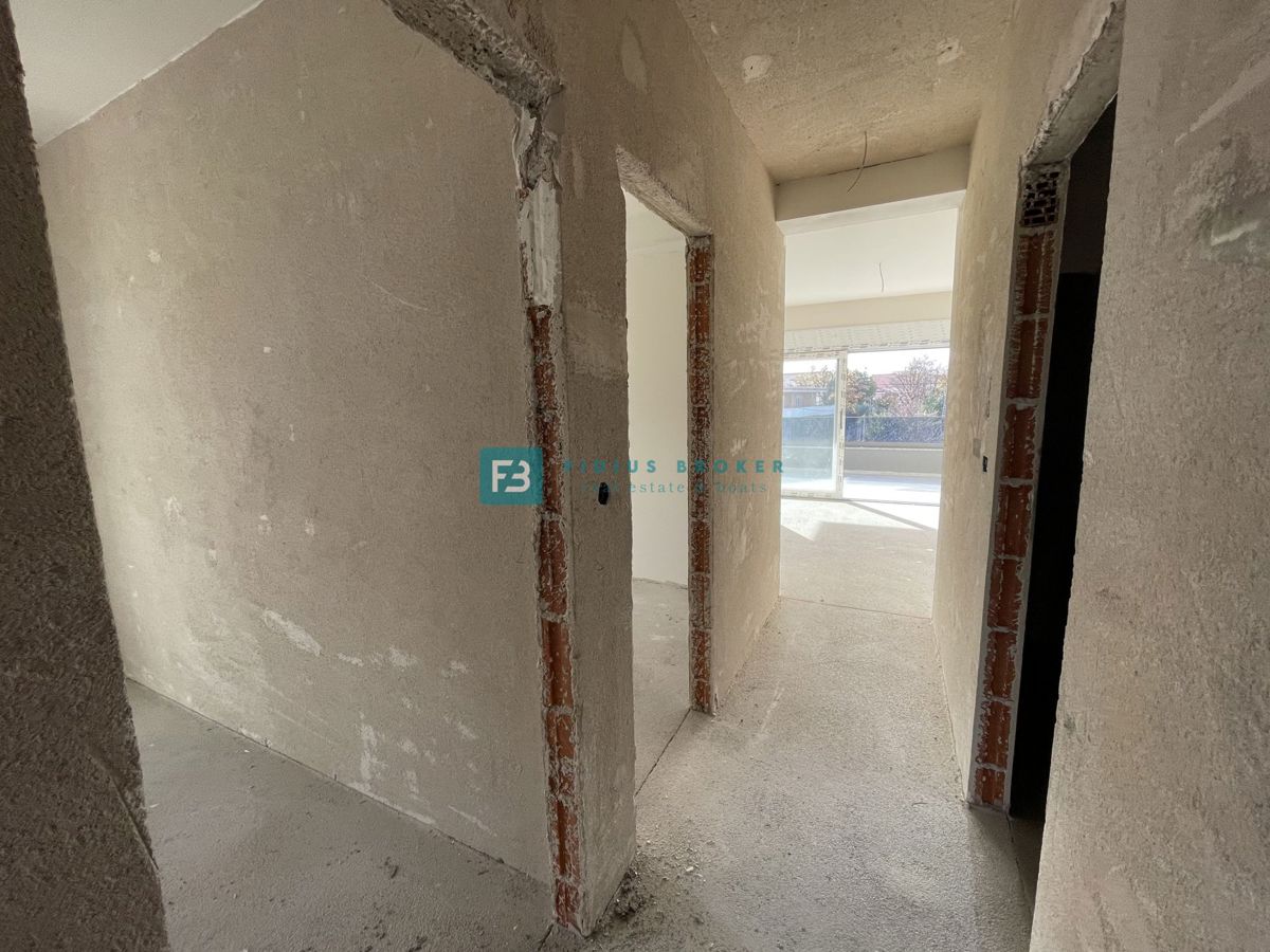 VODICE - SRIMA, novogradnja, 300 m od plaže, 3 spalnice