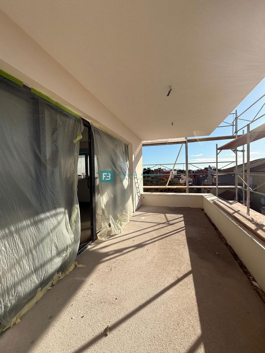 VODICE, novogradnja, 1. nadstropje, 3 spalnice, pogled na morje, shramba