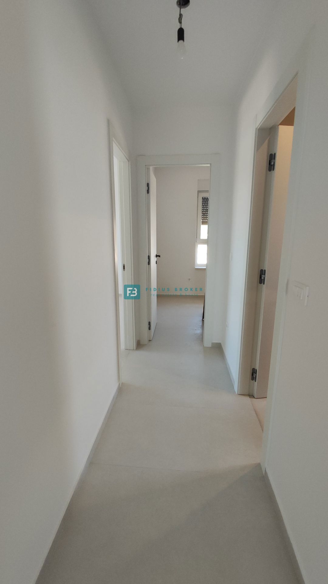 VODICE, novogradnja, 350 m od plaže, 2. nad., pogled na morje