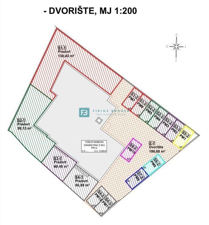 VODICE, novogradnja, dvoetažno stanovanje, vrt 35 m2, S3