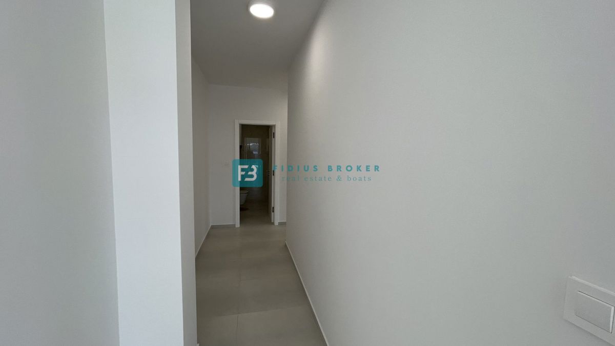 VODICE - SRIMA, novo, 2. vrsta do morja, penthouse, strešna terasa, panoramski pogled na morje