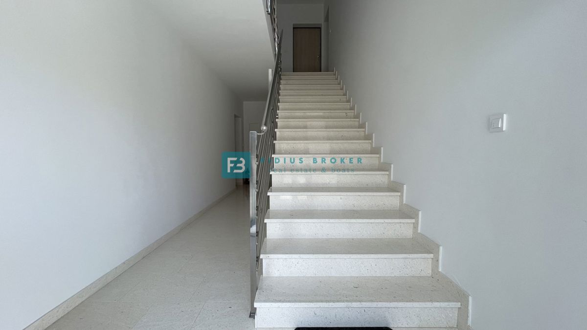 VODICE - SRIMA, novo, 2. vrsta do morja, penthouse, strešna terasa, panoramski pogled na morje