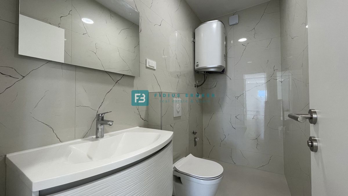 VODICE - SRIMA, novo, 2. vrsta do morja, penthouse, strešna terasa, panoramski pogled na morje