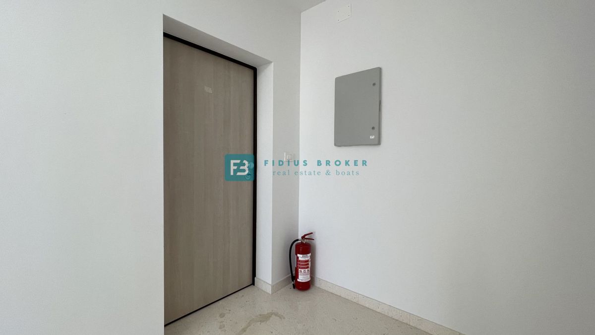 VODICE - SRIMA, novo, 2. vrsta do morja, penthouse, strešna terasa, panoramski pogled na morje