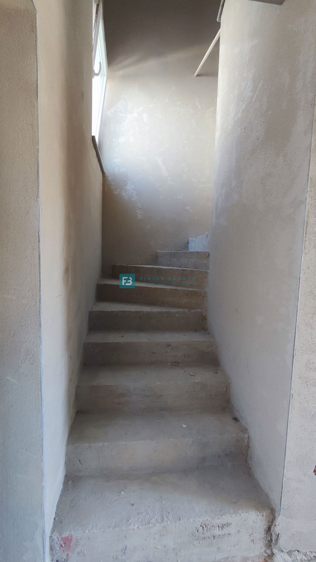 VODICE, novogradnja, 200 m do plaže, dvoetažni apartma, terasa