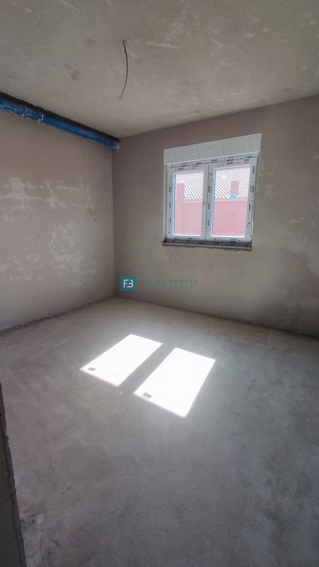 VODICE, novogradnja, 200 m do plaže, dvoetažni apartma, terasa