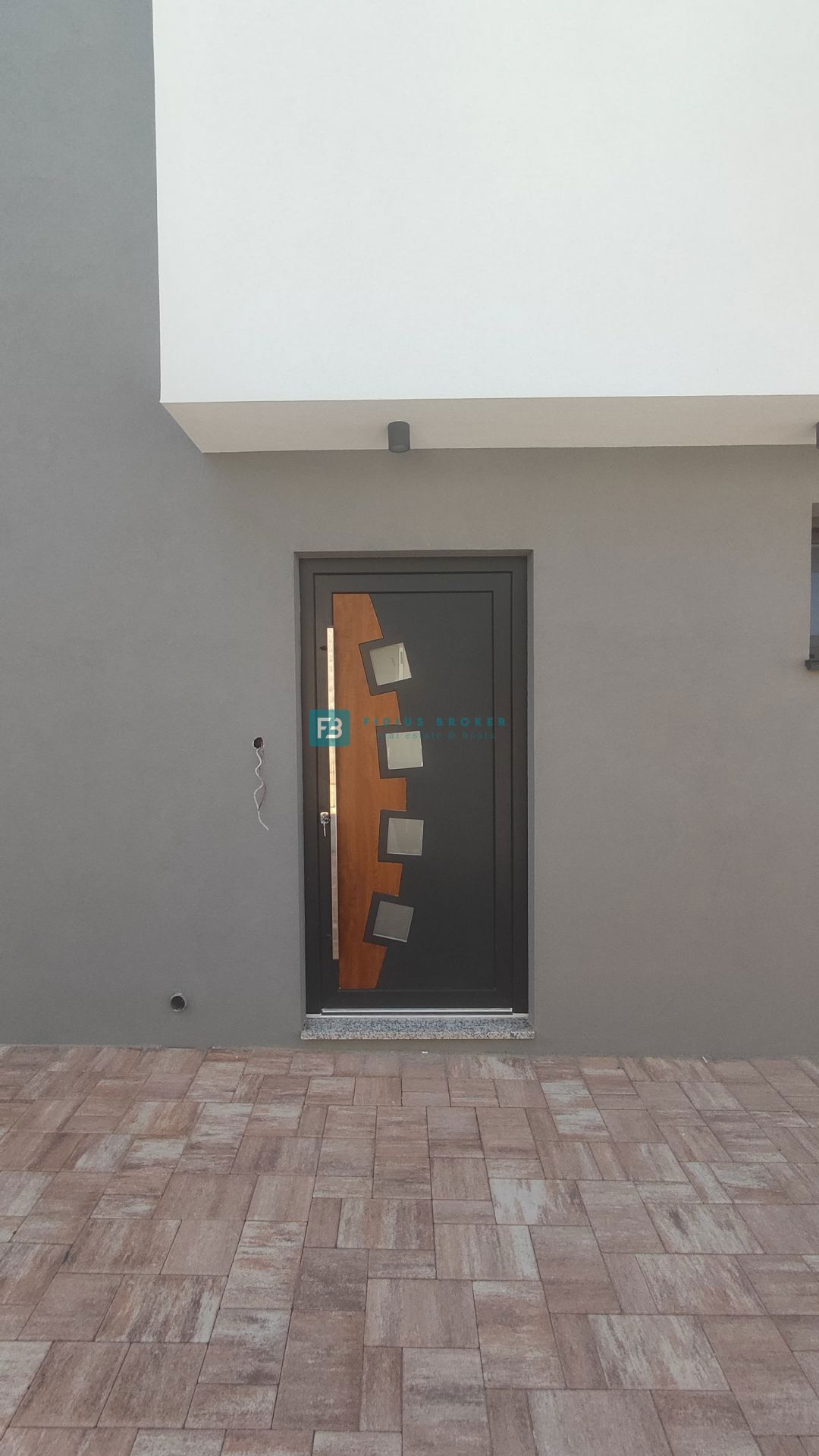 VODICE, novogradnja, 200 m do plaže, dvoetažni apartma, terasa