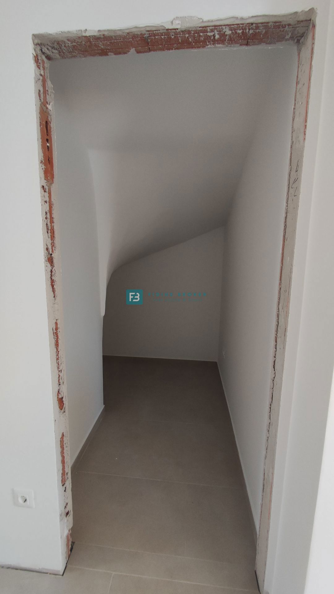 VODICE, novogradnja, 200 m do plaže, dvoetažni apartma, terasa