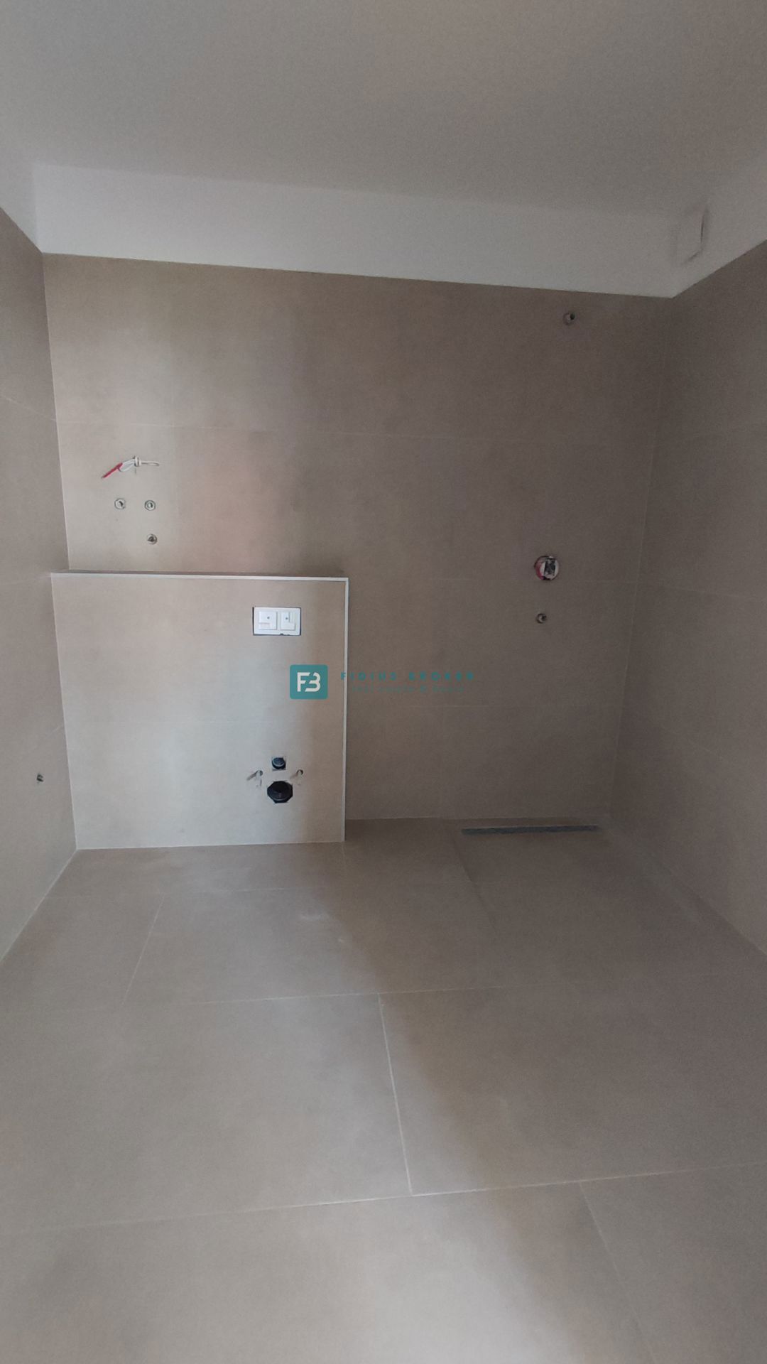 VODICE, novogradnja, 200 m do plaže, dvoetažni apartma, terasa