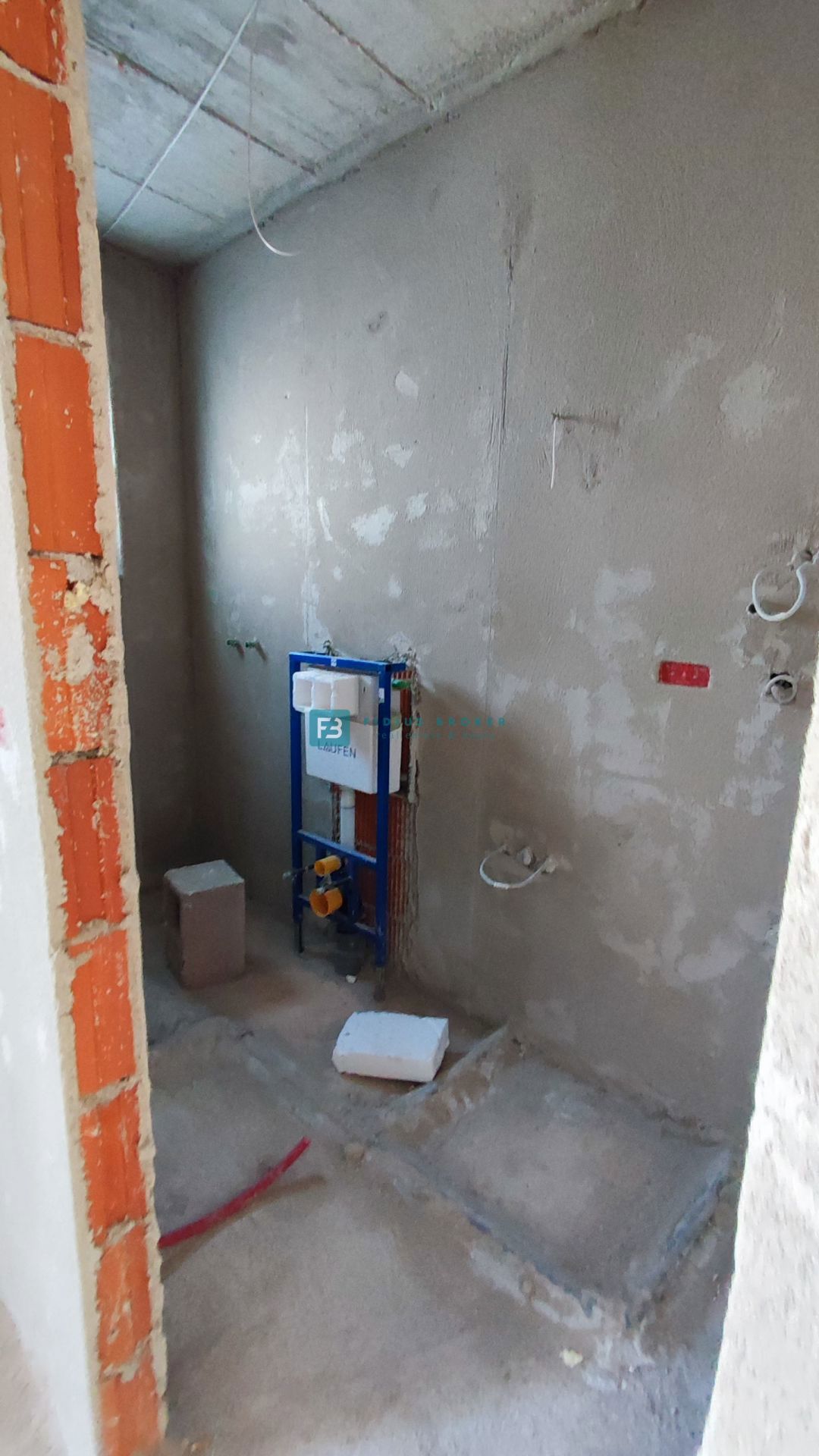 VODICE, novogradnja, dvoetažno stanovanje, 3 spalnice, vrt
