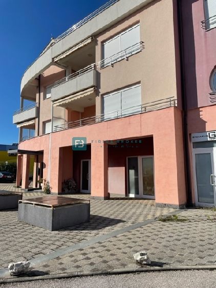 VODICE - poslovni prostor v širšem centru mesta, 99 m2