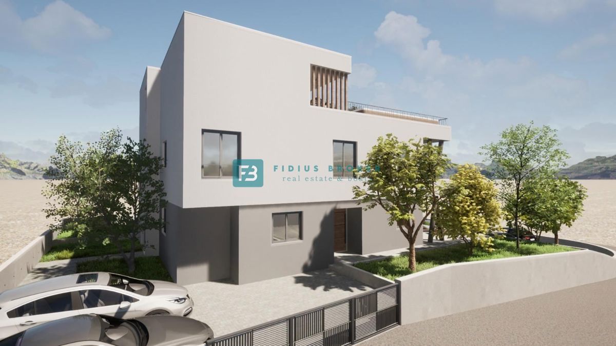 VODICE, novogradnja, pritličje, vrt 60 m2, 2 spalnice