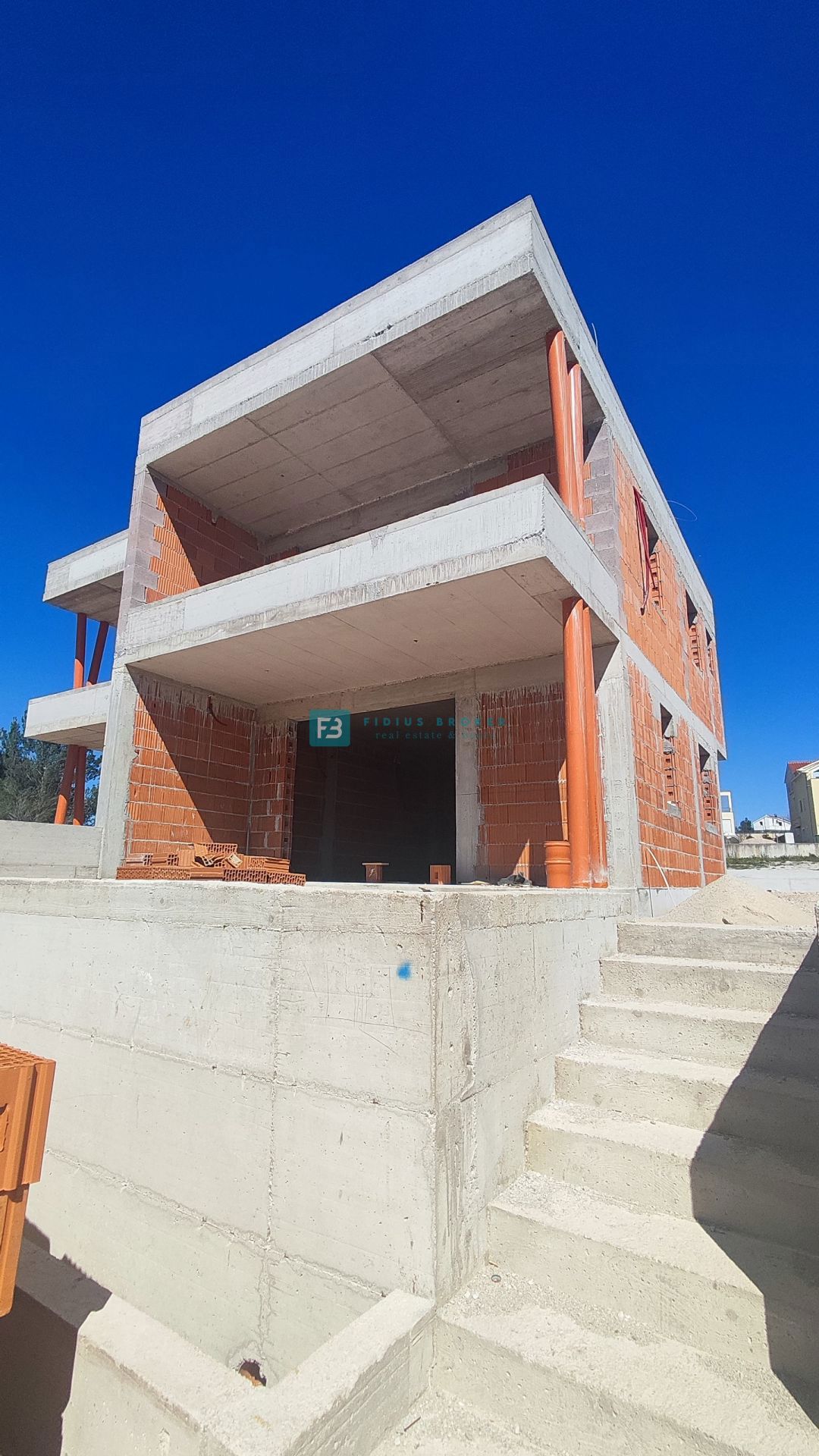 VODICE, novogradnja, pritličje, vrt 60 m2, 2 spalnice
