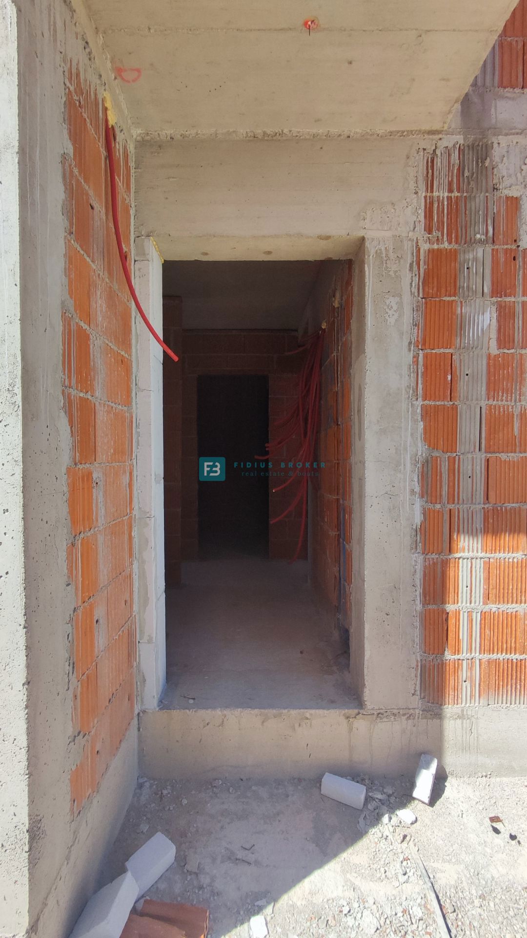 VODICE, novogradnja, pritličje, vrt 60 m2, 2 spalnice