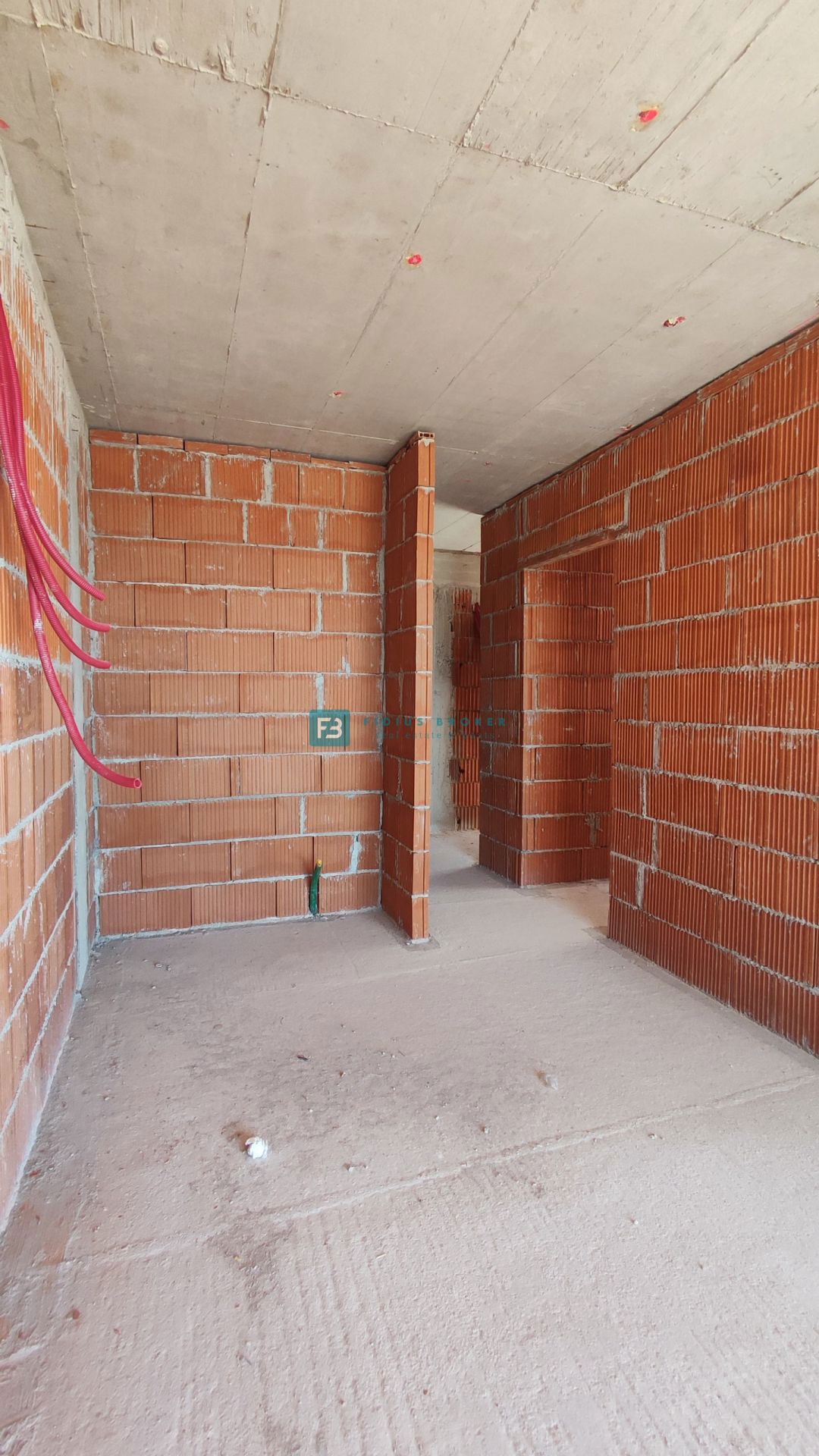 VODICE, novogradnja, pritličje, vrt 60 m2, 2 spalnice