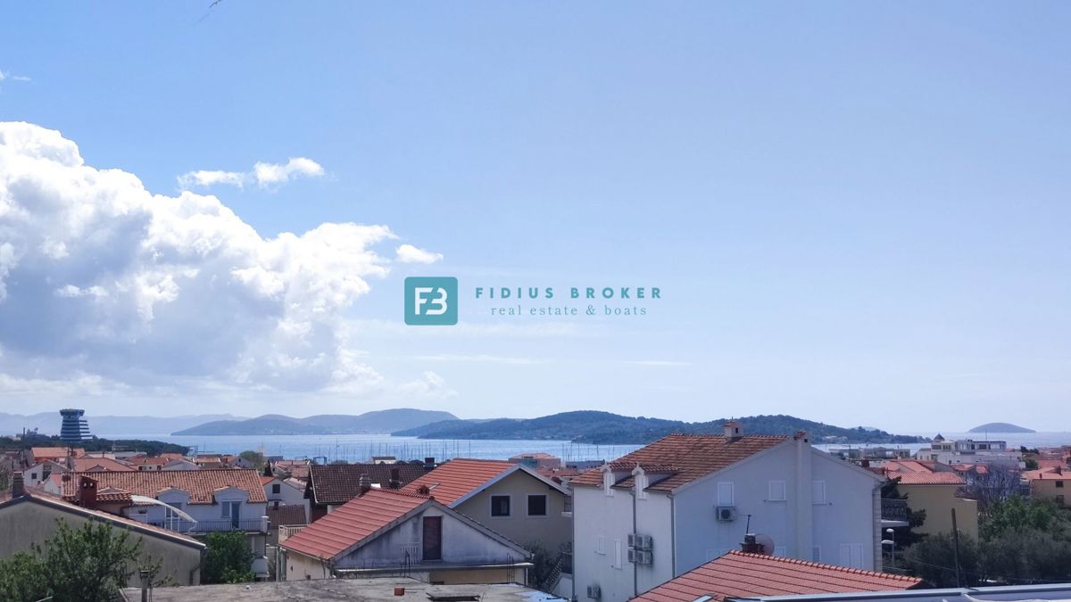 VODICE, novogradnja, 2. nad., panoramski pogled na morje, shramba, S7