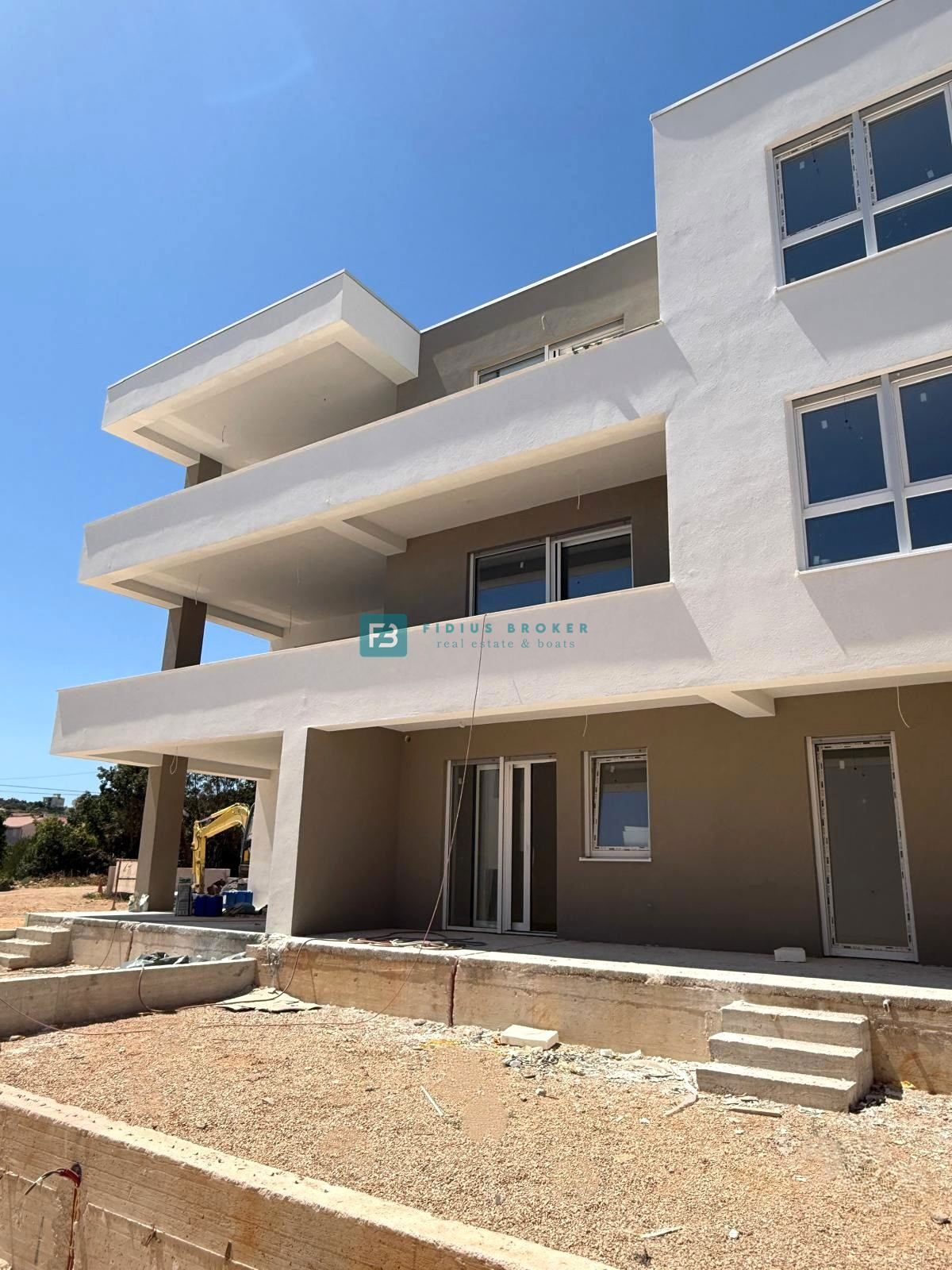 VODICE, novogradnja, pritličje, vrt 36 m2, mirna lokacija, S2