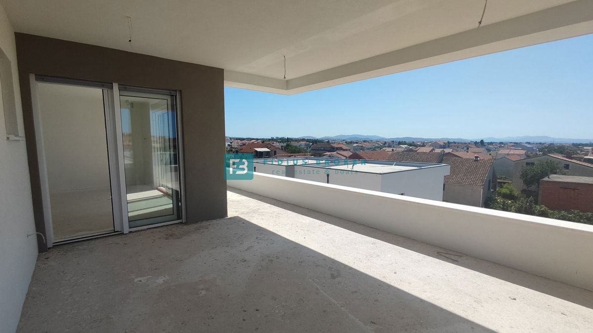 VODICE, novogradnja, 2. nad., panoramski pogled na morje, shramba, S7
