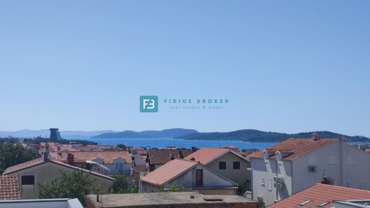 VODICE, novogradnja, 2. nad., panoramski pogled na morje, shramba, S7