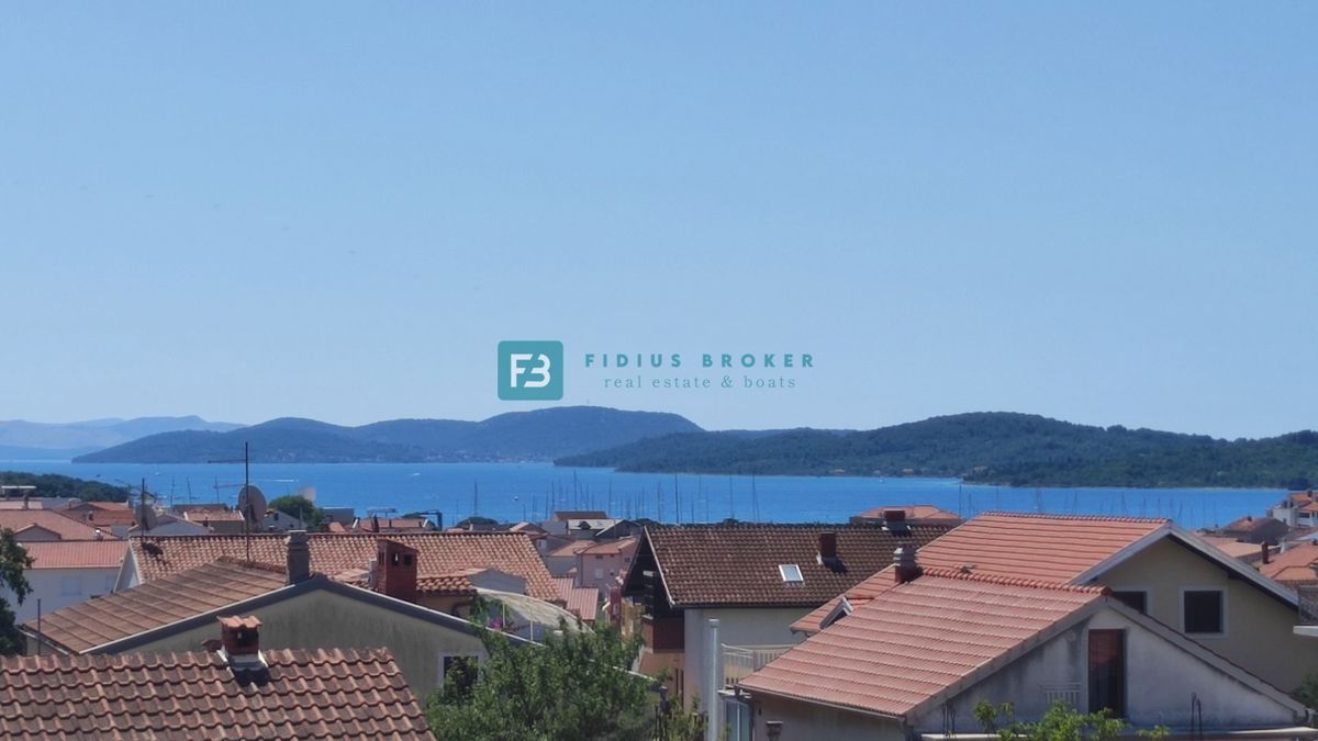 VODICE, novogradnja, 2. nad., panoramski pogled na morje, shramba, S7