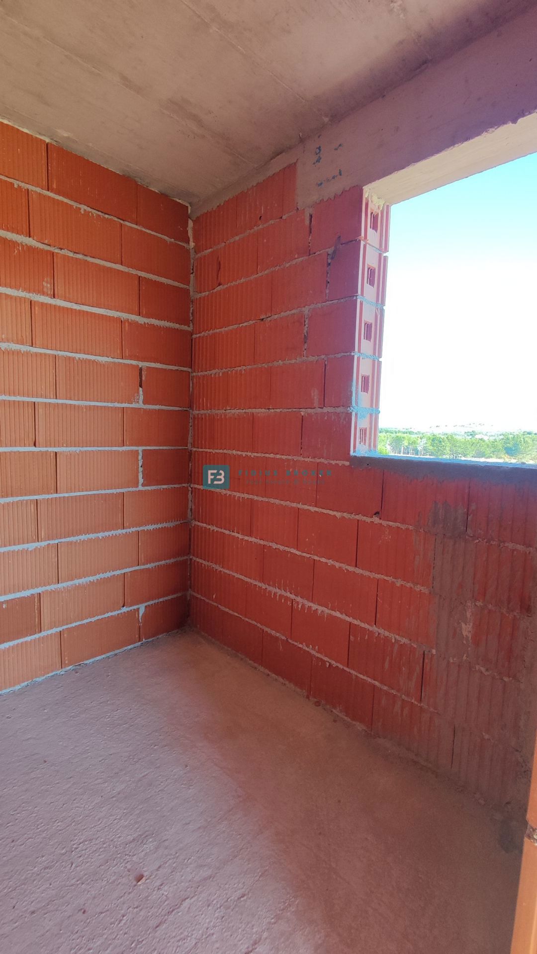 VODICE, novogradnja, 1. nadstropje, pogled na morje, 3 spalnice, 2 parkirni mesti