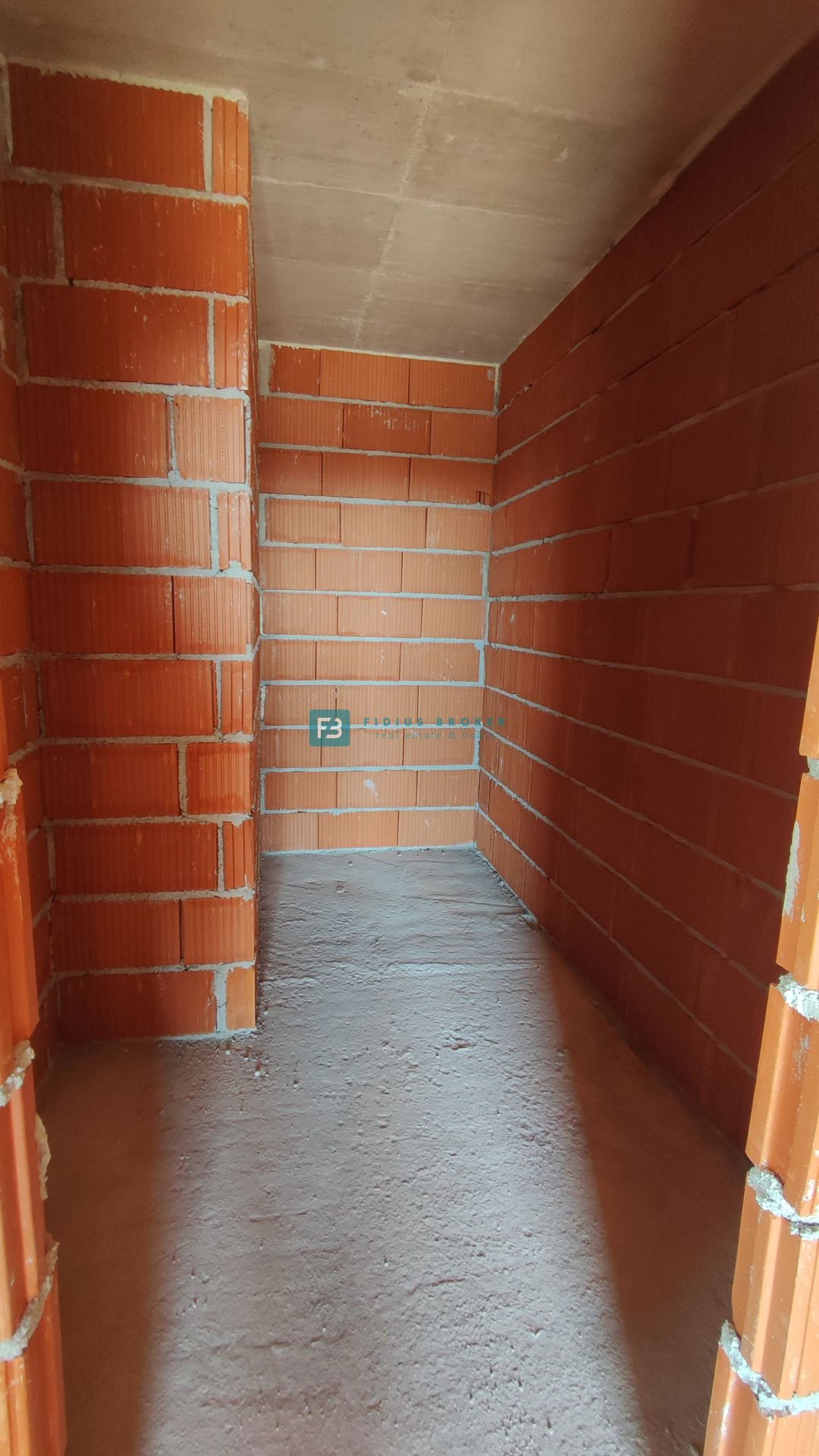 VODICE, novogradnja, 1. nadstropje, pogled na morje, 3 spalnice, 2 parkirni mesti