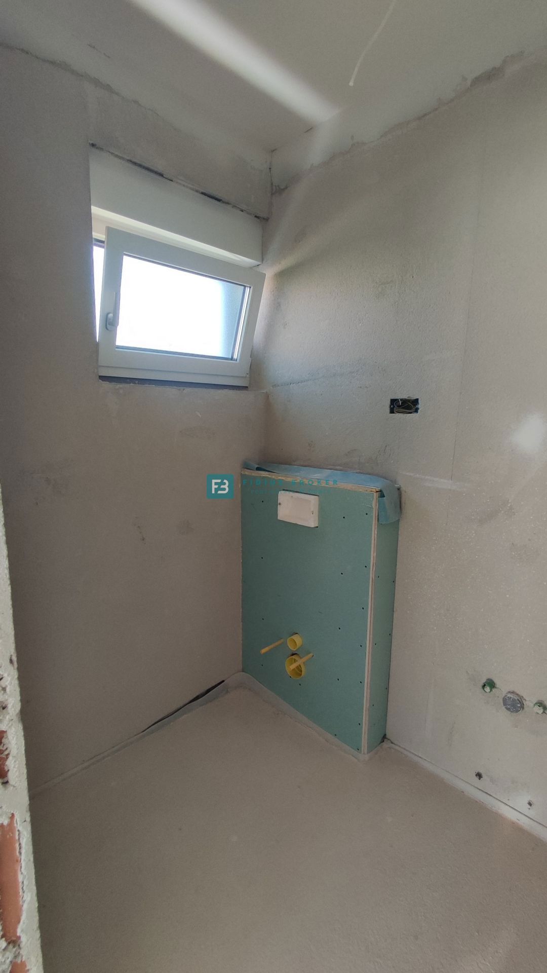 SRIMA, nova, dvojček, 300 m do plaže, pogled na morje, S1