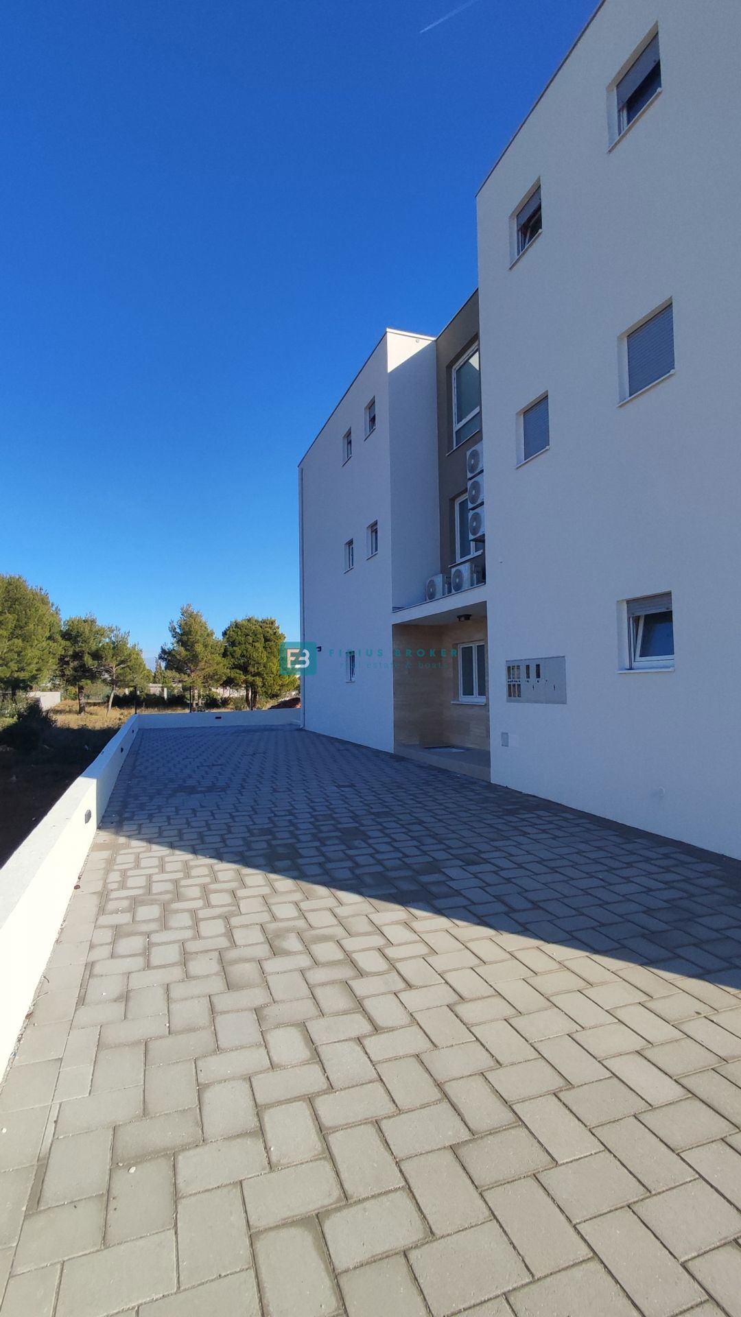 VODICE, novogradnja, 2. nad., pogled na morje, shramba, S6