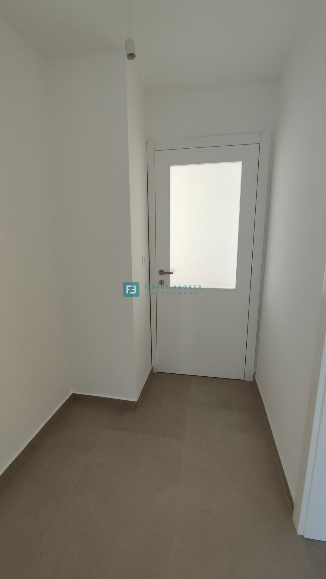 VODICE, novogradnja, 2. nad., pogled na morje, shramba, S6