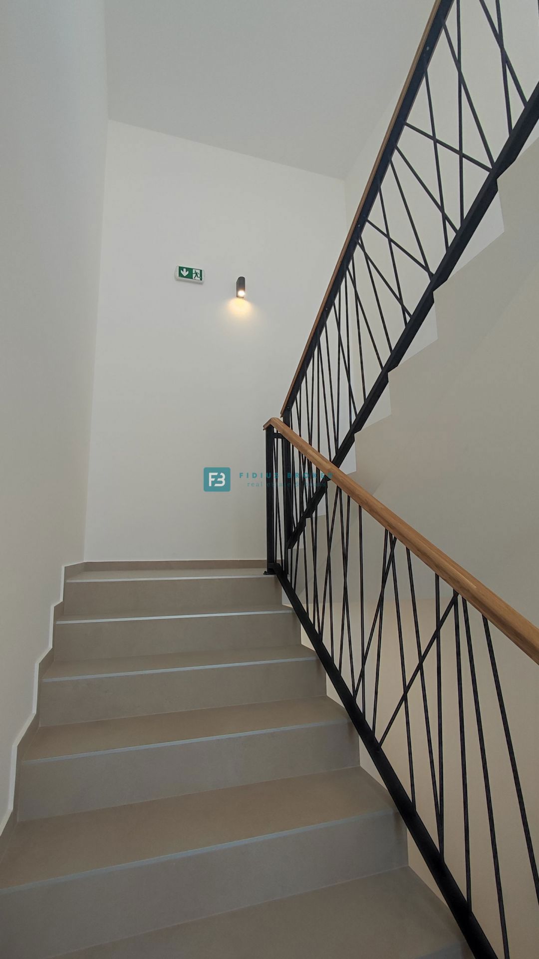 VODICE, novogradnja, 2. nad., pogled na morje, shramba, S6