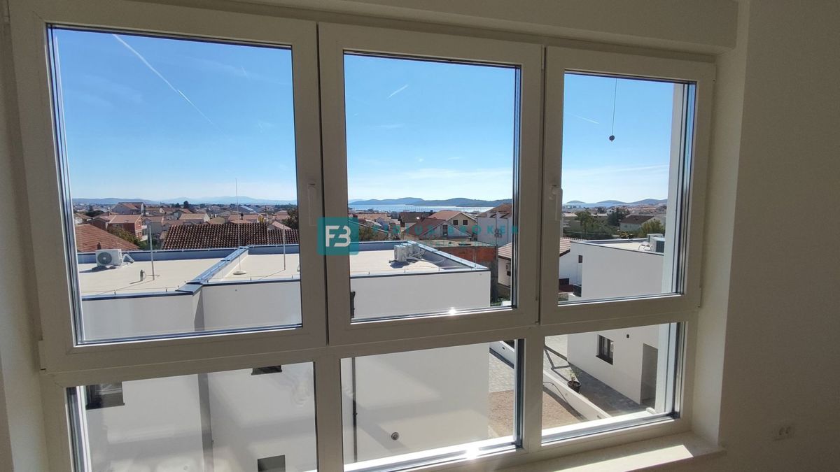 VODICE, novogradnja, 2. nad., pogled na morje, shramba, S6