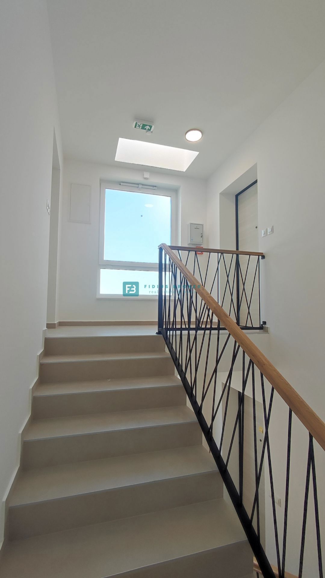 VODICE, novogradnja, 2. nad., pogled na morje, shramba, S6