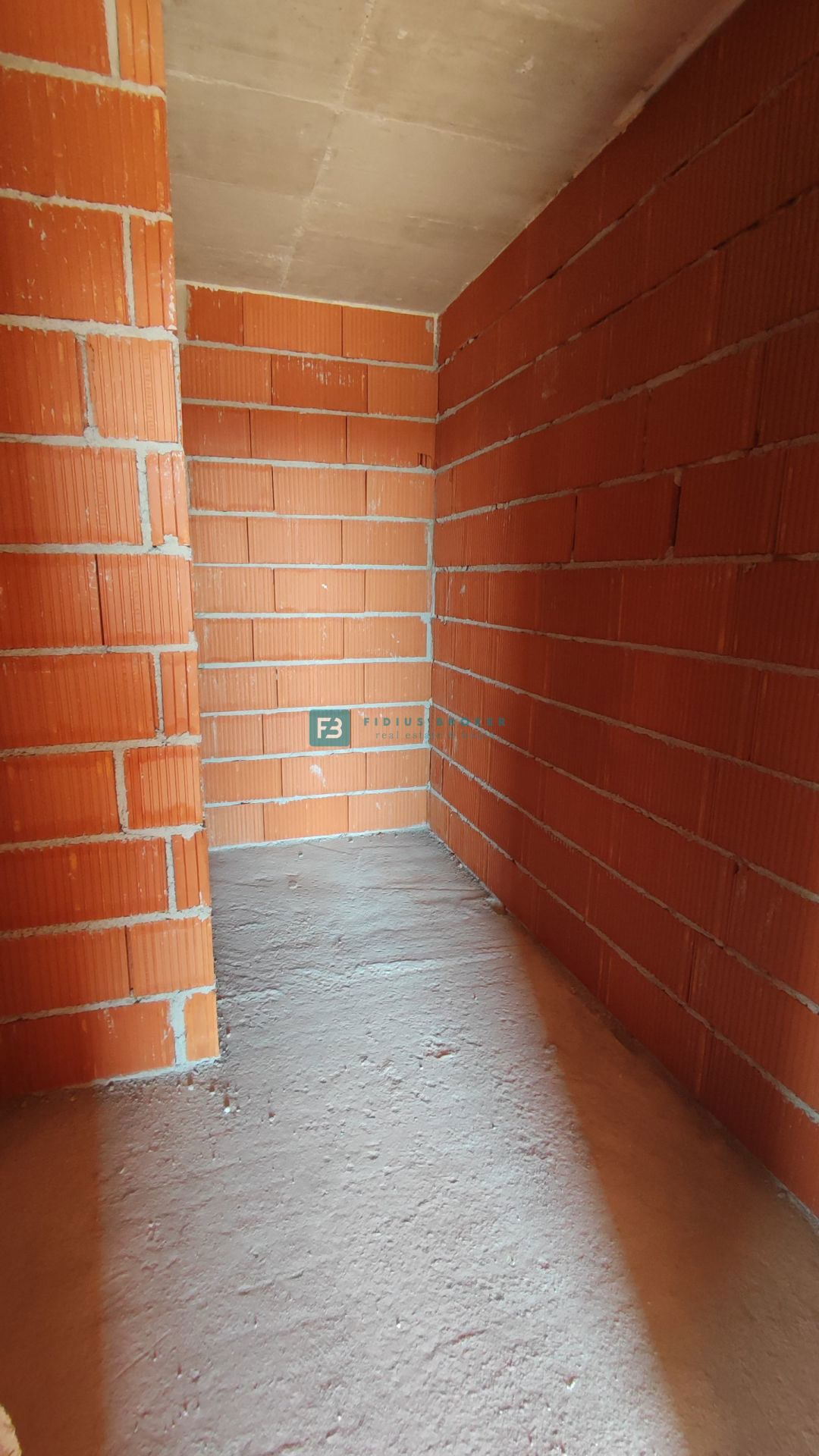 VODICE, novogradnja, 2. nadstropje, pogled na morje, 3 spalnice, 2 parkirni mesti