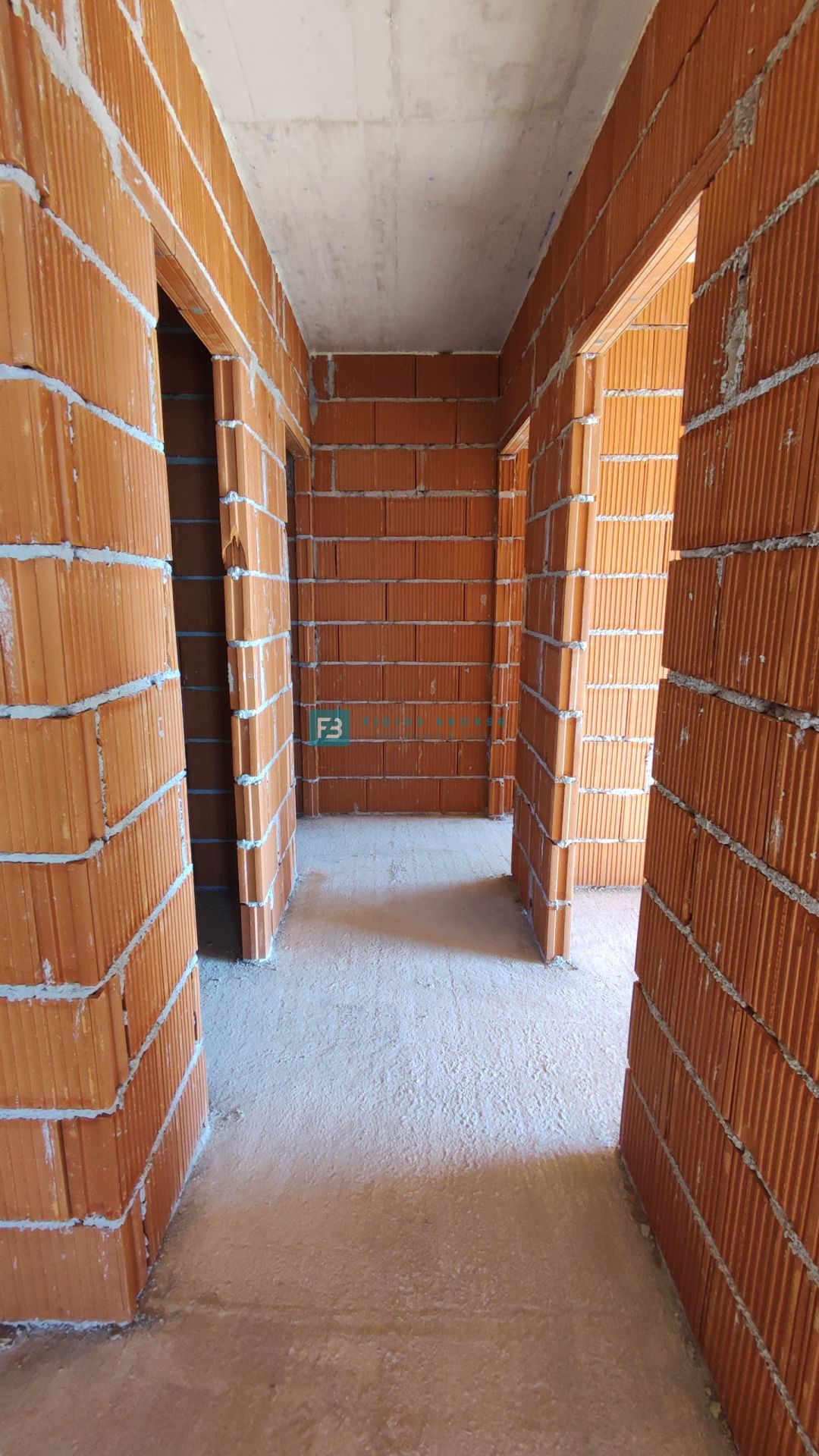 VODICE, novogradnja, 2. nadstropje, pogled na morje, 3 spalnice, 2 parkirni mesti