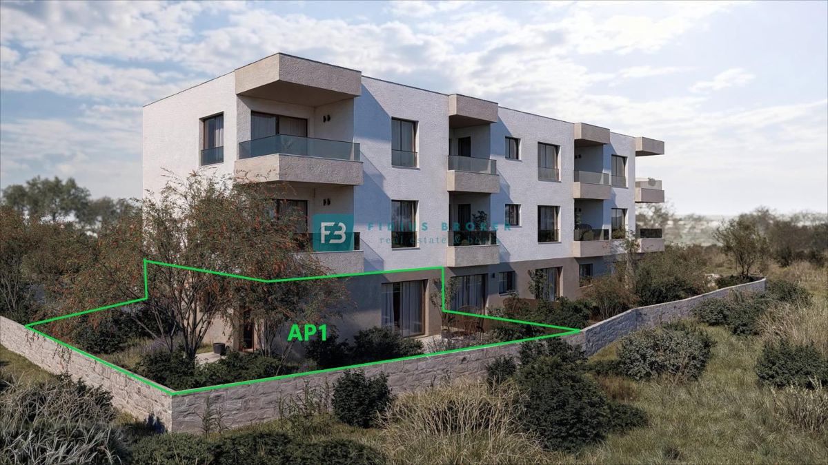 VODICE, nov projekt, pritličje, vrt 120 m2, mirna lokacija