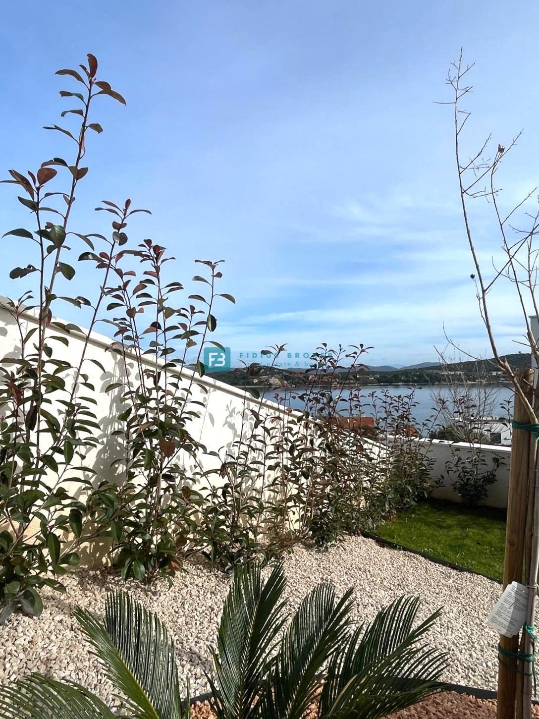 BETINA, nova, luksuzna vila, 150 m od morja, panoramski pogled, bazen, garaža