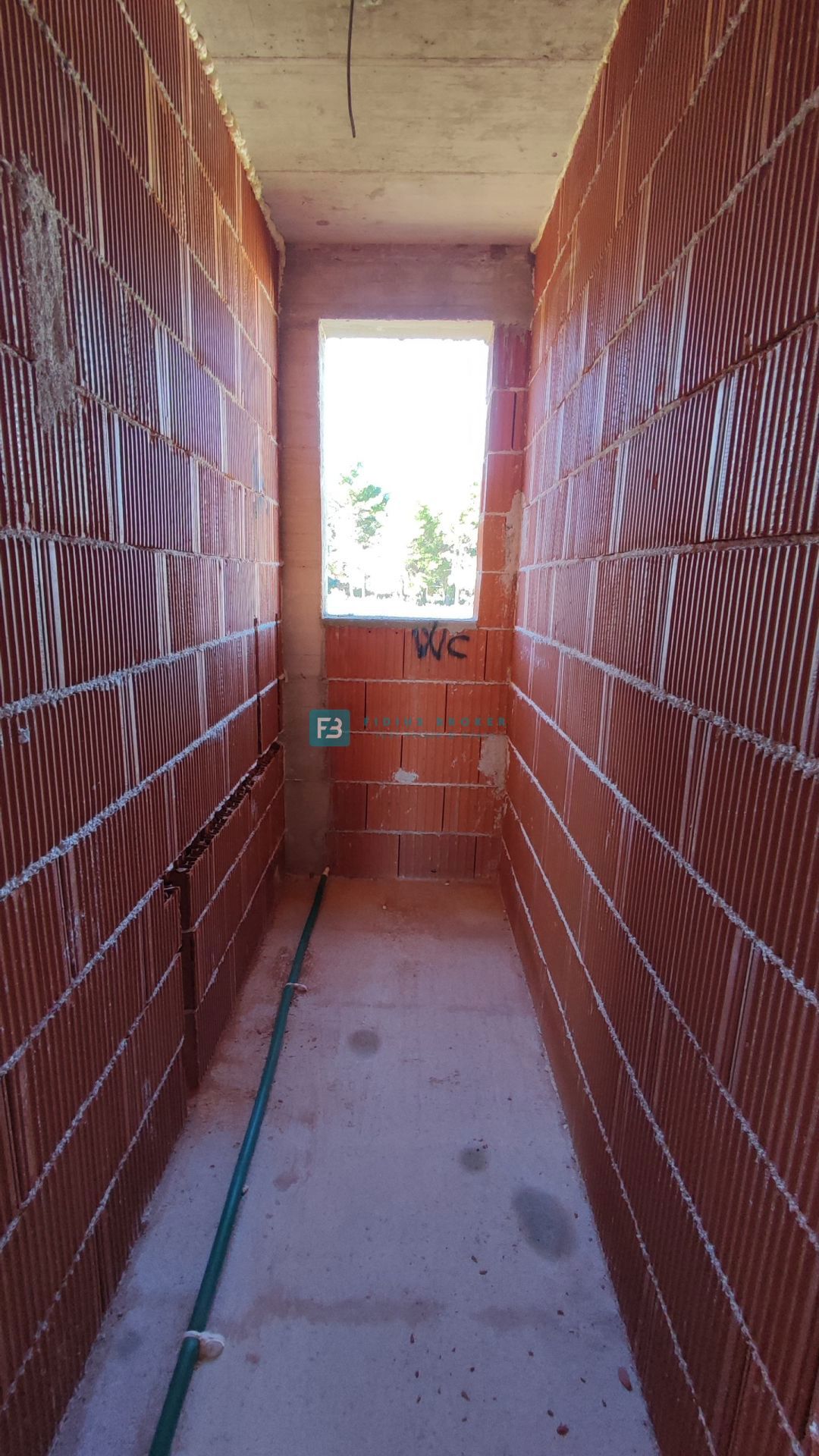 VODICE, novogradnja, 2. nadstropje, pogled na morje, 3 spalnice, shramba