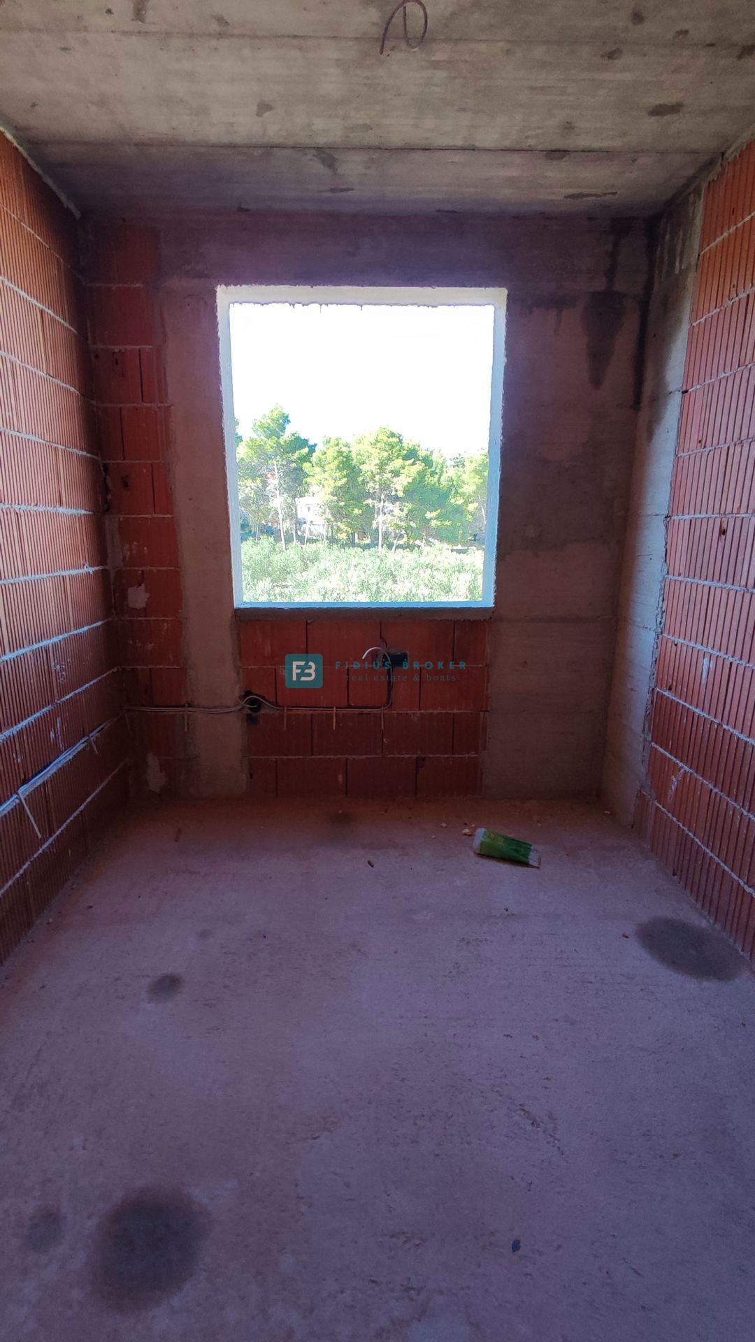 VODICE, novogradnja, 2. nadstropje, pogled na morje, 3 spalnice, shramba